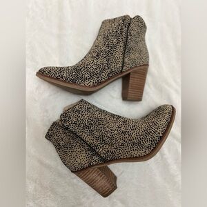 ✨ MIA Tracee Booties - Animal Print - Size 9